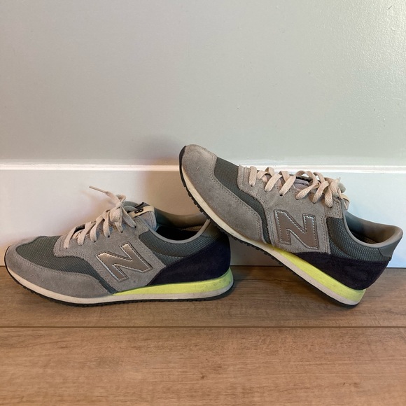 New Balance shoes - Picture 2 of 5